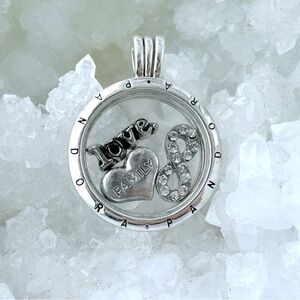 🌸Pandora Silver Love & Family Pendant🌸